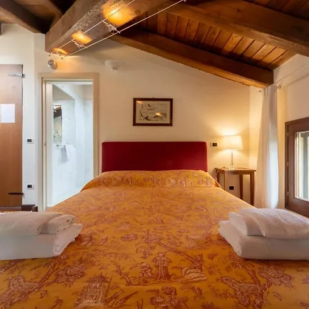 Ca' Malvasia - Bolognarooms Bed and breakfast