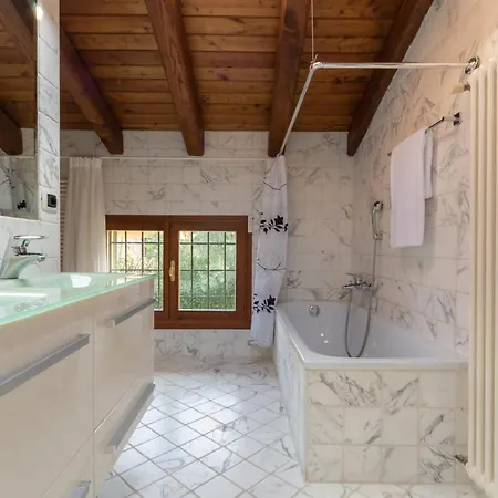 Ca' Malvasia - Bolognarooms Bed and Breakfast